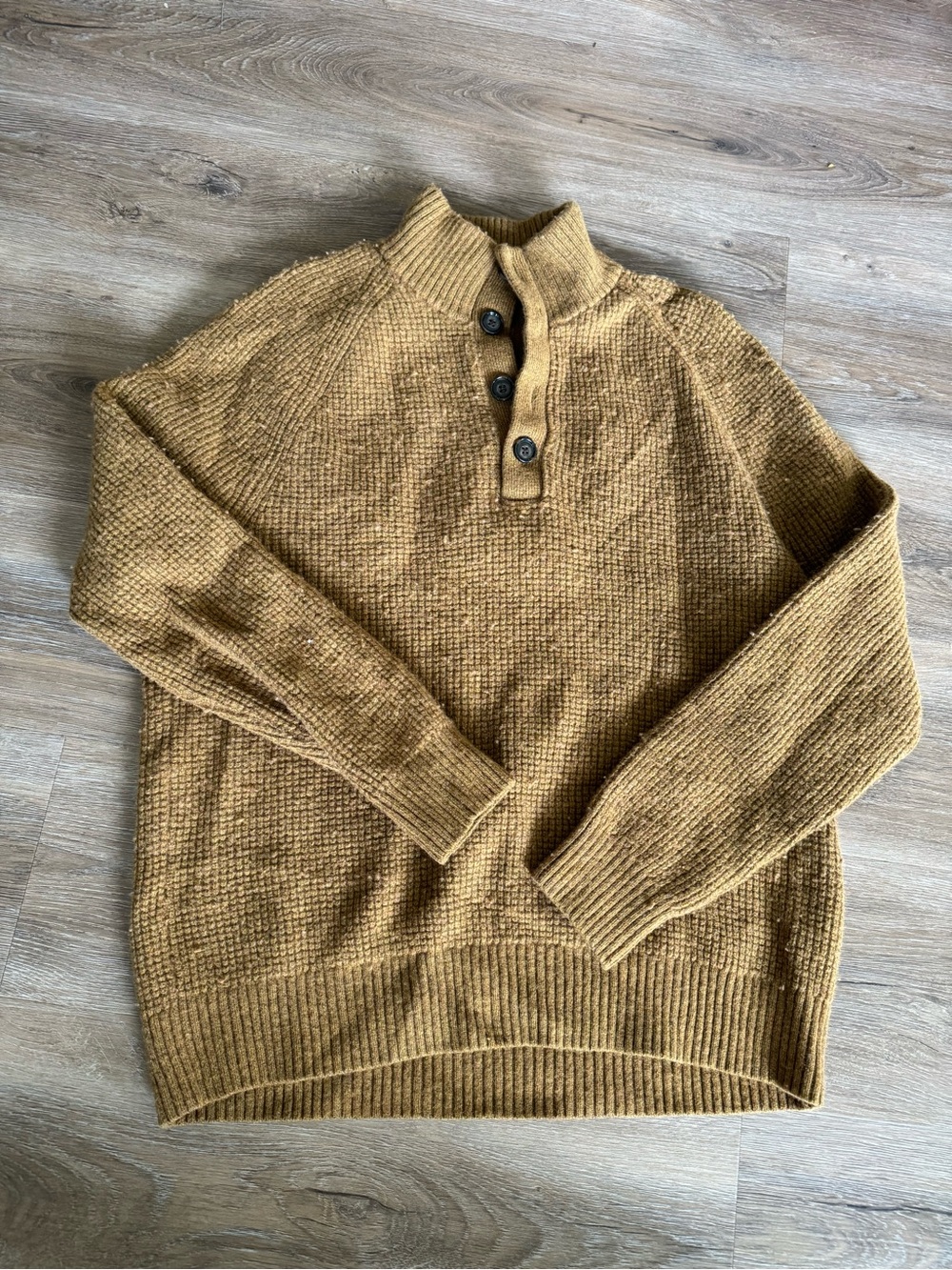 Men's XL merino wool Button-Henley Knit Sweater - Mustard